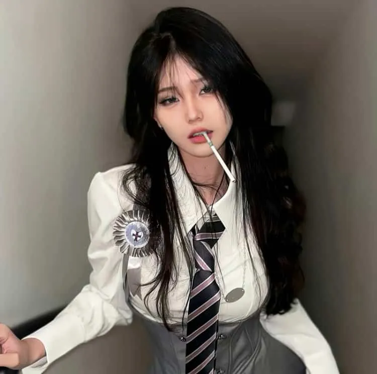 连环杀手题材《看见恶魔》无删减导演版：以暴制暴的极限复仇，生猛震撼