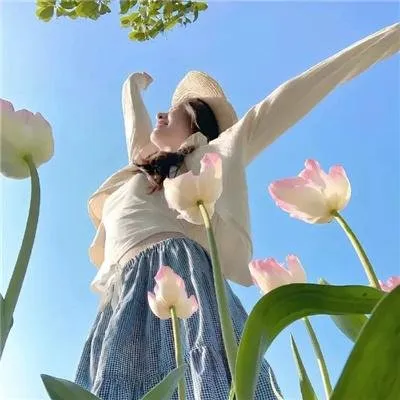 【动作喜剧】《幸运钥匙》柳海真李准主演：冷血杀手在澡堂滑倒失忆，意外与落魄群演互换人生